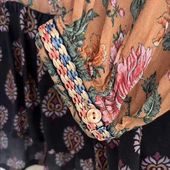 Tolani Embrordered Collar and Sleeves Floral Patchwork Blouse, XS - Picture 2 of 10